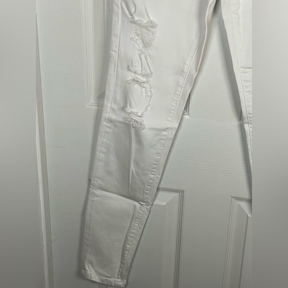 KanCan Crisp White Distressed Denim Jeans‎ NWT Size 7/27 - Picture 5 of 13